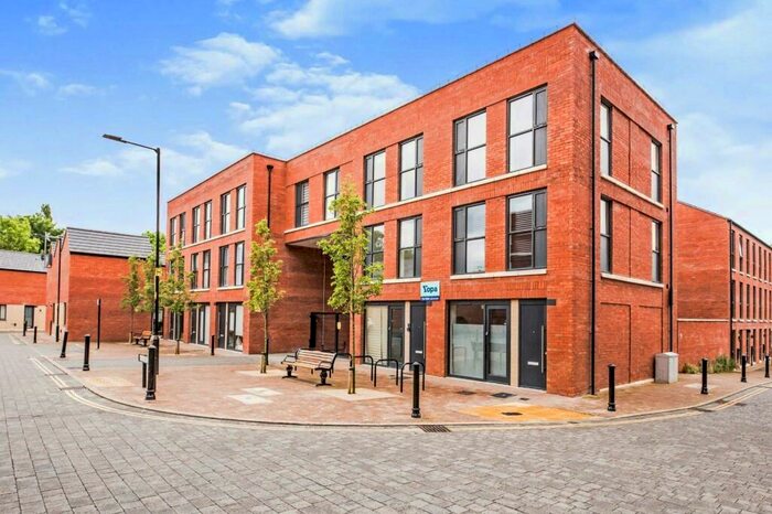 3 Bedroom End Of Terrace House To Rent In Fairway View, Stockport, Greater Manchester, SK5