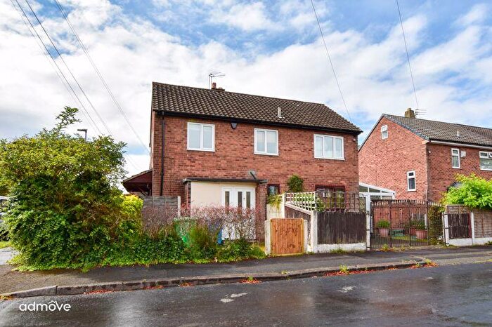 2 Bedroom Maisonette To Rent In Kerfoot Close, Manchester, M22