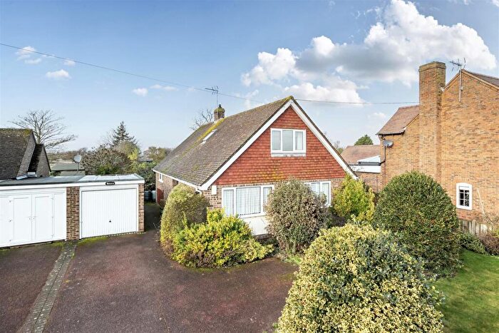 3 Bedroom Detached Bungalow For Sale In The Street, Preston, Canterbury, CT3
