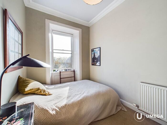 1 Bedroom Apartment To Rent In Harrison Gardens, Polwarth, Edinburgh, EH11