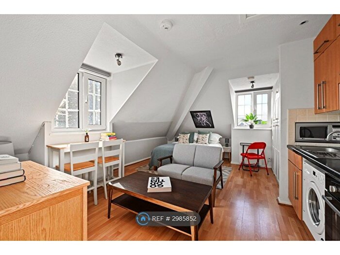 Studio To Rent In Marlborough Road, Watford, WD18