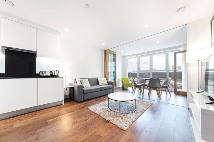 2 Bedroom Flat To Rent In Gateway Tower, Royal Victoria, London, E16