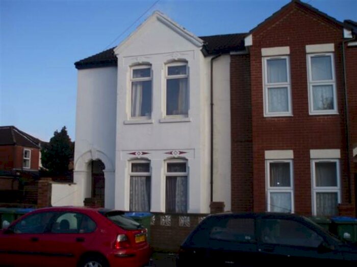 5 Bedroom House To Rent In Livingstone Road, Portswood, Southampton, SO14