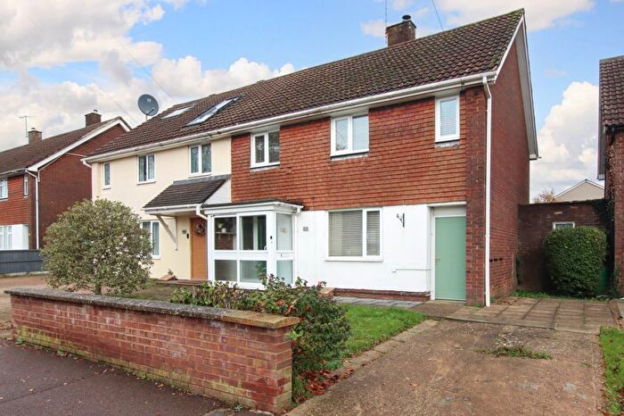 3 Bedroom Semi Detached House For Sale In Hollybush Lane, Hemel Hempstead, HP1