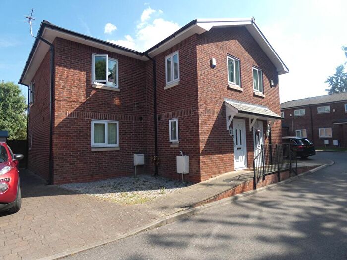 4 Bedroom House To Rent In Royle Green Road, Manchester, M22