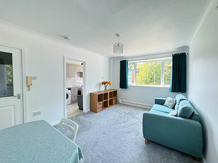 1 Bedroom Flat For Sale In Meadow Court, Hackness Road, Chorlton, M21
