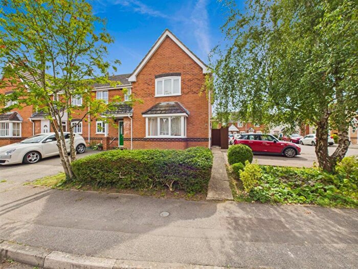 3 Bedroom End Of Terrace House For Sale In Graye Drive, Louth, LN11