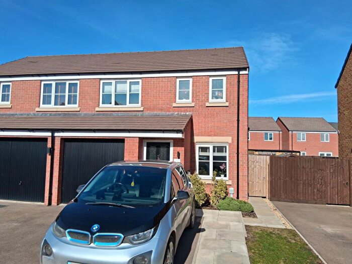 3 Bedroom Semi-Detached House For Sale In Anglers Avenue, Whittlesey, Peterborough, PE7