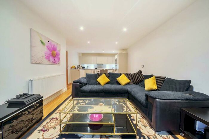 2 Bedroom Flat To Rent In Arthur Court, Stanmore, HA7
