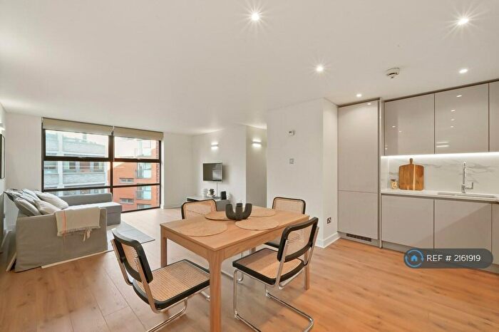 2 Bedroom Flat To Rent In City Pavilion, London, EC1M