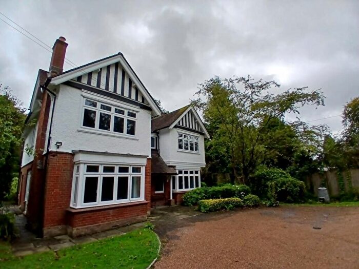 5 Bedroom Detached House To Rent In Pebblehill Road, Betchworth, RH3