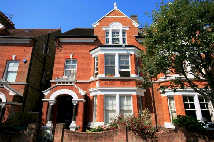 1 Bedroom Flat To Rent In Wexford Road, Balham, SW12