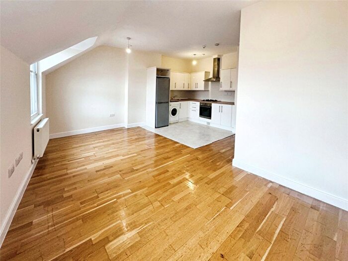 1 Bedroom Flat To Rent In High Street, Tonbridge, TN9