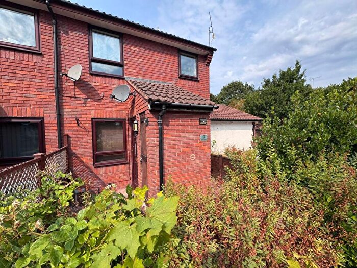 1 Bedroom Flat To Rent In Mapperton Close, Canford Heath, Poole, BH17