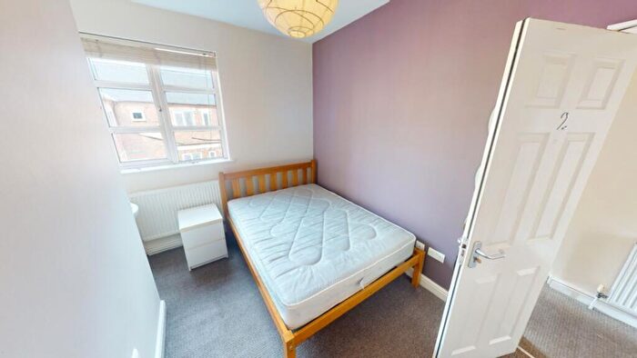 4 Bedroom House To Rent In Russell Street, Nottingham, NG7