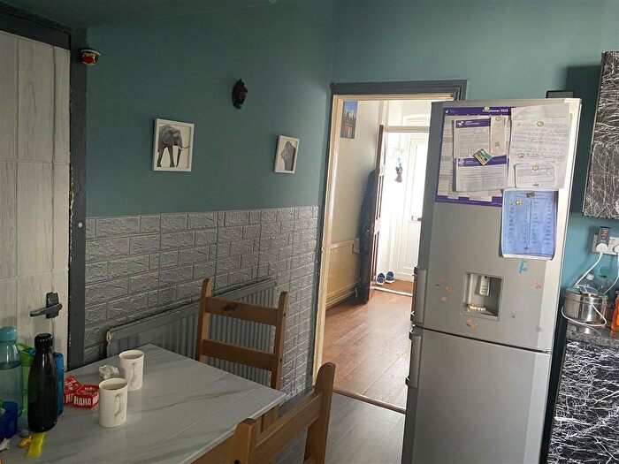 3 Bedroom Terraced House For Sale In Lowfield Street, Dartford, DA1