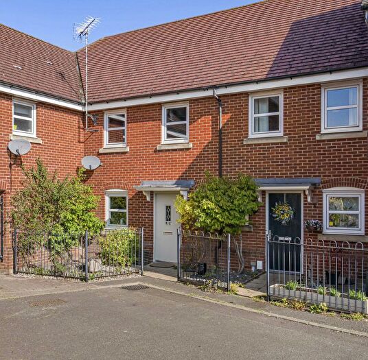 2 Bedroom Property For Sale In School Close, Downley, HP13