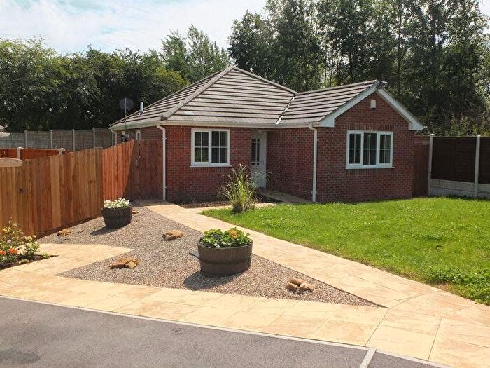 2 Bedroom Bungalow To Rent In The Croft, Shirebrook, Mansfield, Derbyshire, NG20