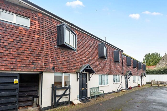 2 Bedroom Property To Rent In Shipbourne Road, Tonbridge, TN10