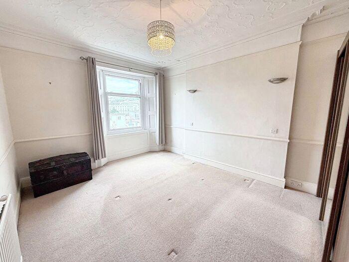 3 Bedroom Flat To Rent In Park Hill Road, Torquay, TQ1
