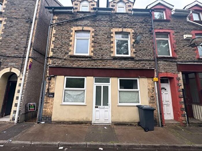 3 Bedroom Flat To Rent In High Street, Llanhilleth, Abertillery, NP13