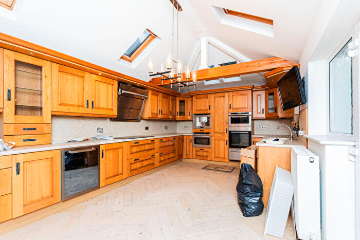 6 Bedroom Detached House For Sale In Moss Bank Way, Bolton, Greater Manchester, BL1