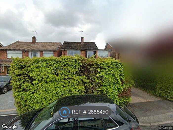 4 Bedroom Detached House To Rent In Ashchurch Drive, Wollaton, NG8