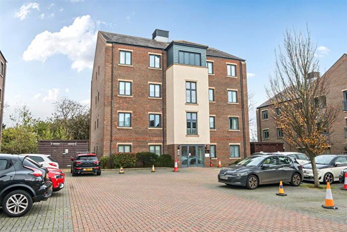 2 Bedroom Flat For Sale In Searle Drive, Priddys Hard, Gosport, PO12