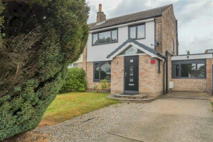 4 Bedroom Semi-Detached House To Rent In Rockwood Grove, Calverley, Pudsey, LS28