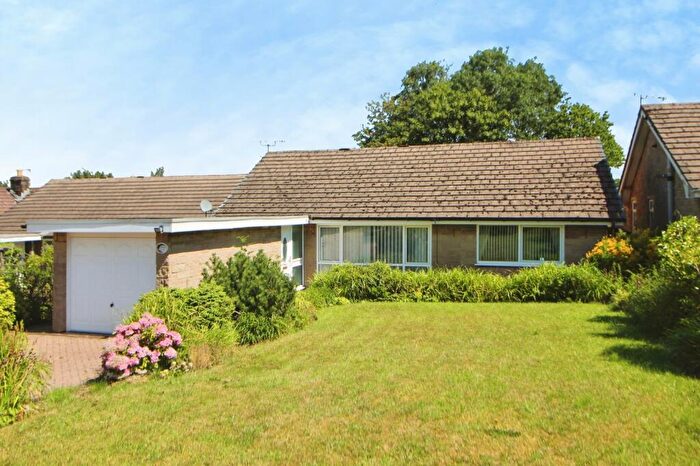 3 Bedroom Bungalow For Sale In Long Lane, Charlesworth, Glossop, Derbyshire, SK13