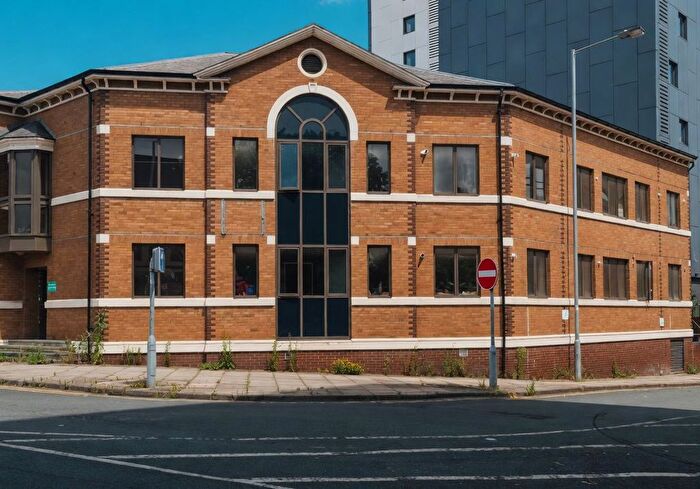 1 Bedroom Flat For Sale In Apartment L I V, George Street, Bradford, West Yorkshire, BD1