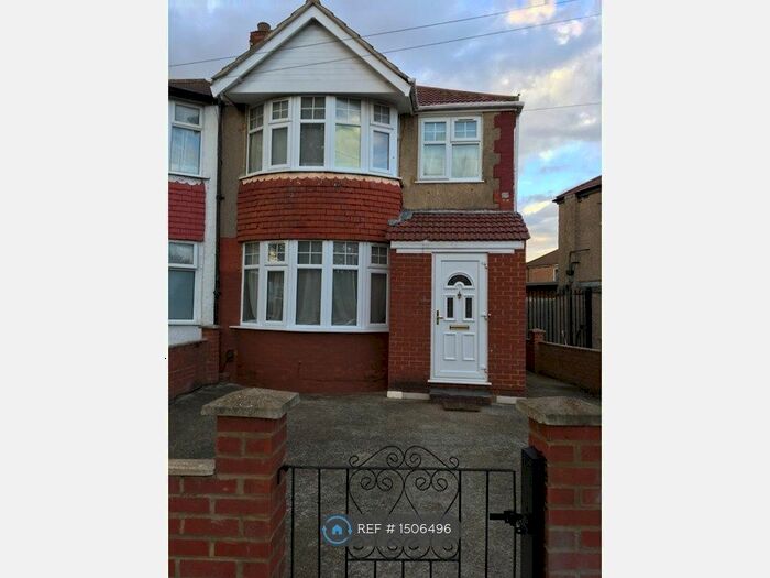 5 Bedroom End Of Terrace House To Rent In Woodhouse Avenue, Perivale, Greenford, UB6