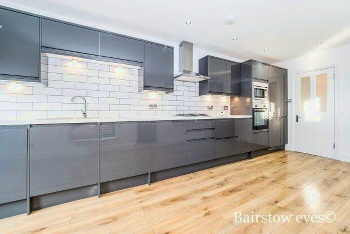 3 Bedroom Property To Rent In Michigan Avenue, London E12