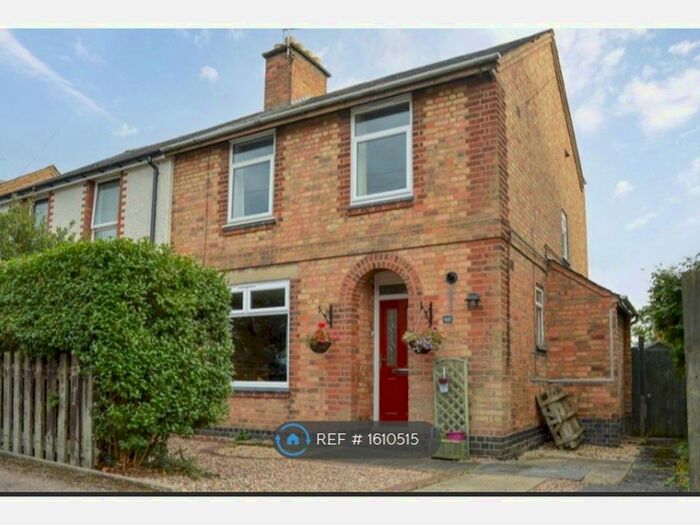 3 Bedroom Semi-Detached House To Rent In Leicester, Leicester, LE2