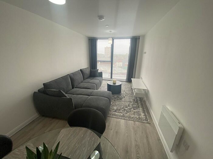 2 Bedroom Apartment To Rent In Parkview, Darwin Street, B12