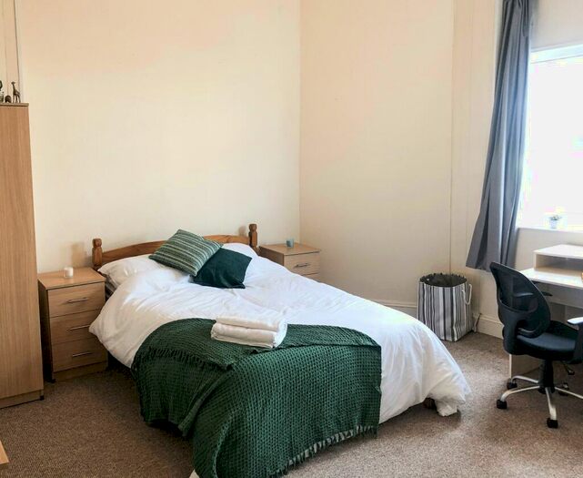 5 Bedroom House To Rent In Ashford Road, Mutley, Plymouth, PL4