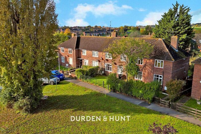 2 Bedroom Flat To Rent In Willingale Road, Loughton, IG10