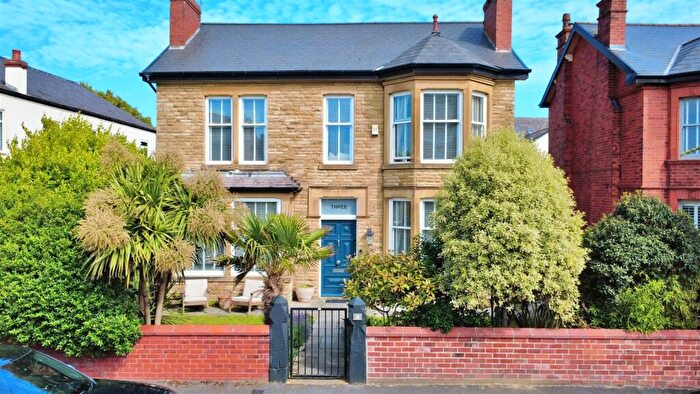 4 Bedroom Link Detached House For Sale In Bazley Road, Lytham St. Annes, FY8