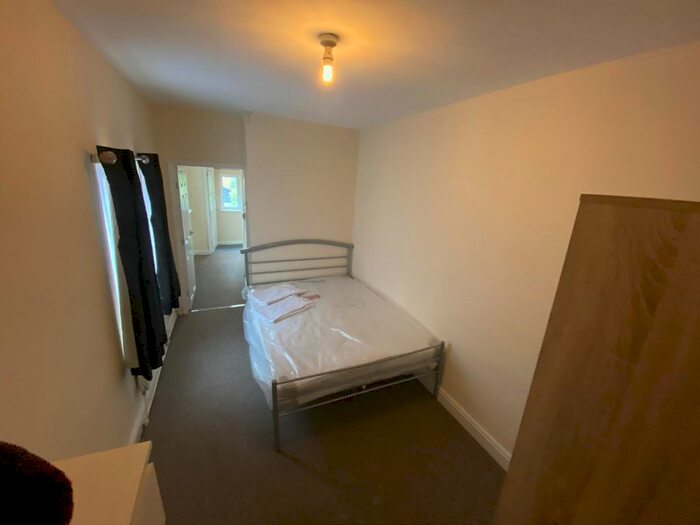 1 Bedroom Flat To Rent In Wellington Street, Burton-On-Trent, DE14