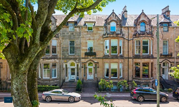 4 Bedroom Flat To Rent In Upper Flat, Westbourne Gardens Glasgow, G12