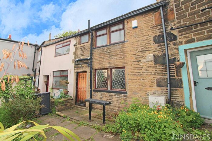 1 Bedroom Terraced House To Rent In Hammond Square, Bradford, BD9