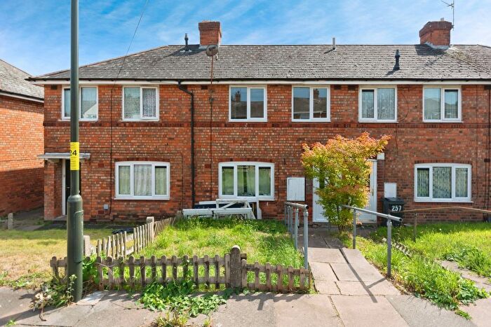 3 Bedroom Terraced House For Sale In Pool Farm Road, Birmingham, West Midlands, B27