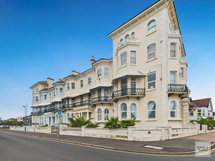 2 Bedroom Flat For Sale In Park Terrace, Elizabeth Court Park Terrace, PO21
