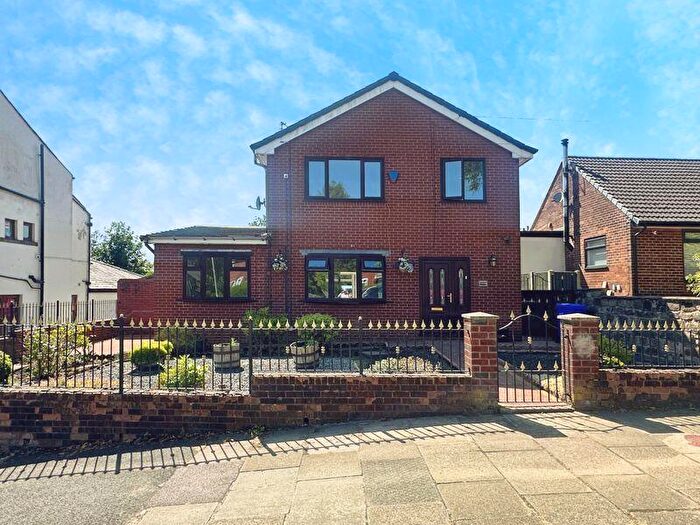 4 Bedroom Detached House For Sale In Walmersley Road, Bury, BL9