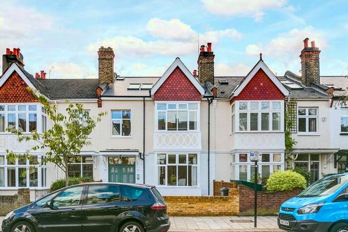 2 Bedroom Flat To Rent In Stile Hall Gardens, Chiswick, W4