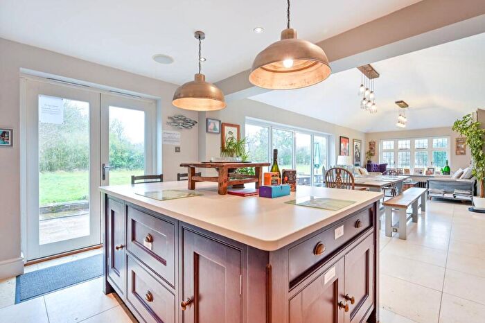 7 Bedroom Detached House To Rent In Broad Street, Guildford, GU3