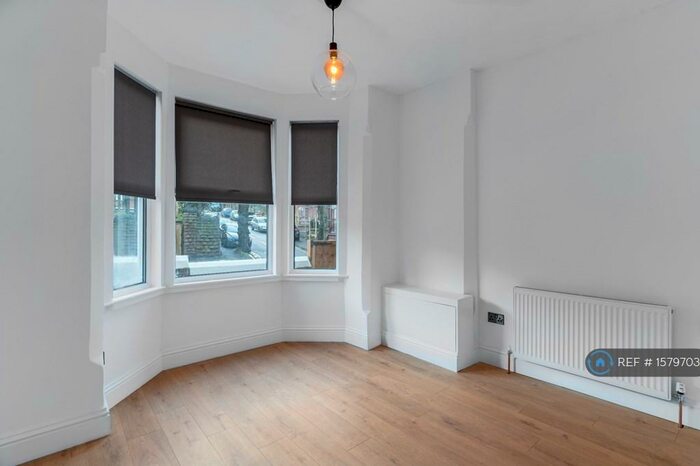 2 Bedroom Flat To Rent In Nottingham Road, Nottingham, NG7