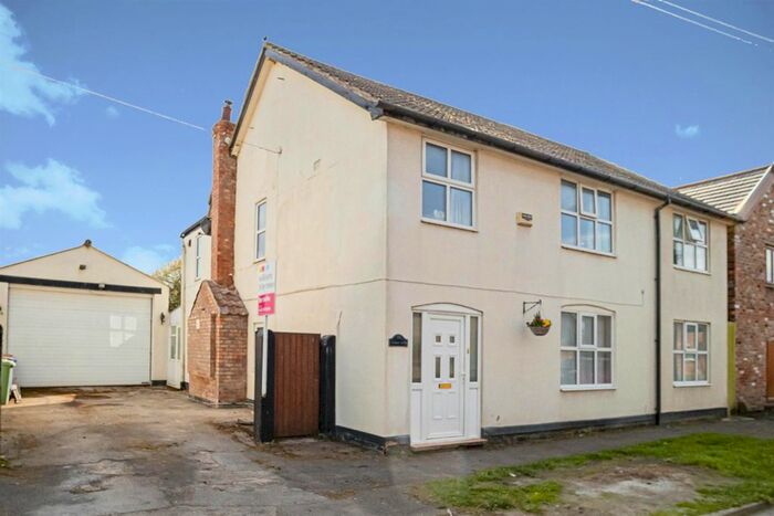 4 Bedroom Detached House For Sale In Main Street, North Frodingham, Driffield, YO25