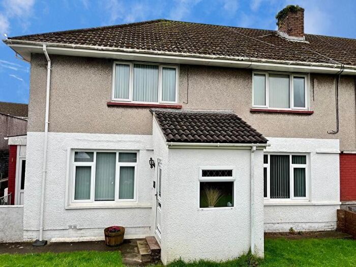 2 Bedroom Flat For Sale In Lower Llansantffraid, Sarn, Bridgend, Bridgend County., CF32