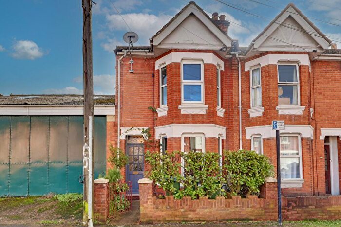 3 Bedroom End Of Terrace House For Sale In Shirley, Southampton, SO15